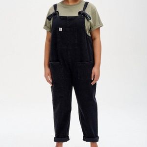 Lucy and Yak Atlas Dungaree: ORGANIC DENIM - Washed Black Size XL (20-22)